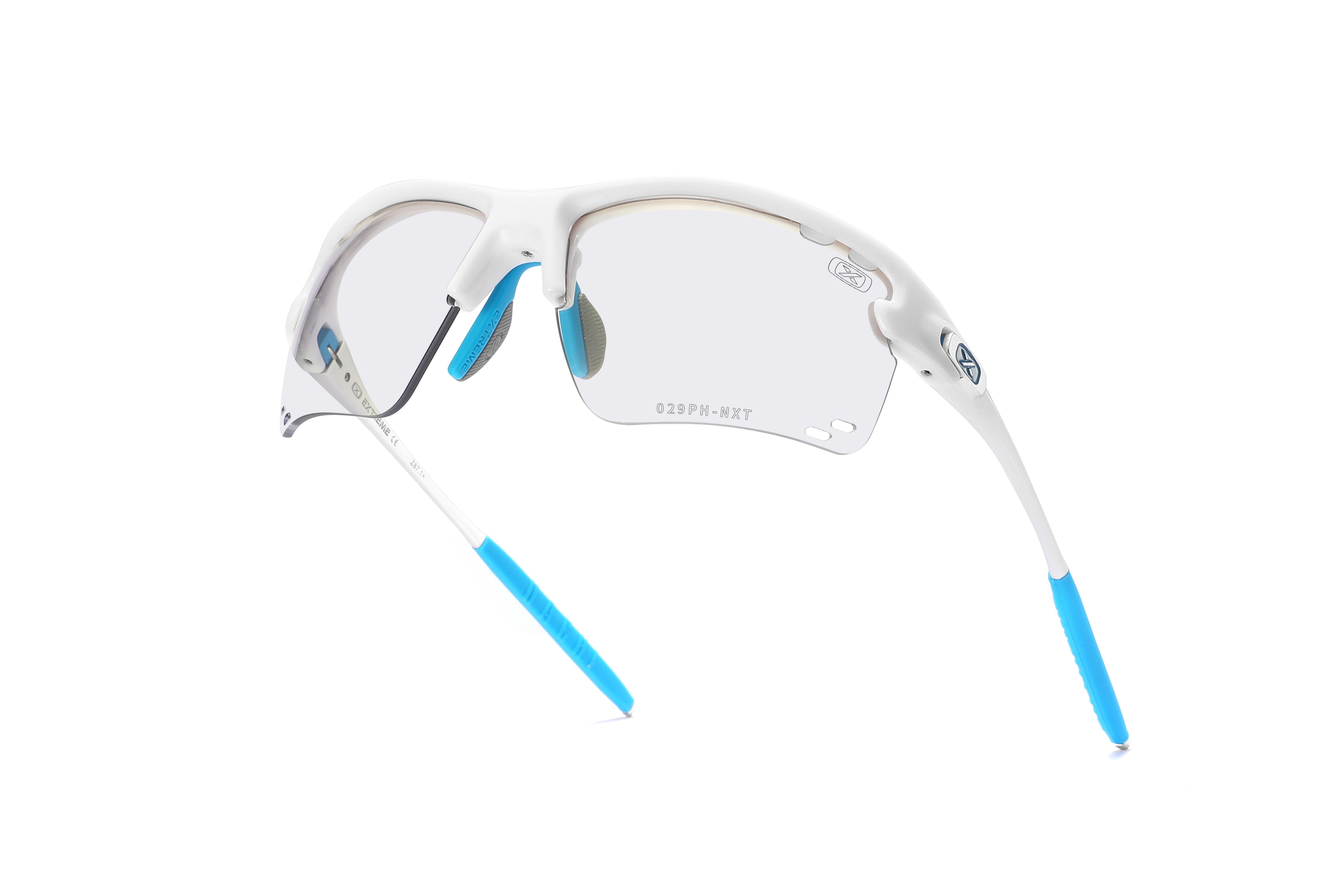 OACHI 6023 White glossy frame ,photochromic lens